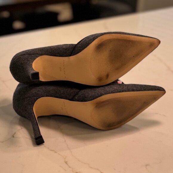 Ann Taylor Pump - Grey Flannel with Navy/Black Piping - Picture 2 of 3
